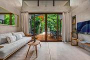 LNN Modern Jungle Retreat with Guest Home Near Beach