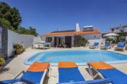 Villa Dela by Villa Plus
