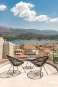 Top Argostoli