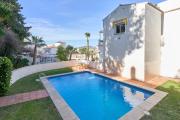Casa Rosa Burriana Beach Nerja