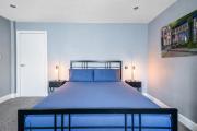 2BR Apartment in Buxton with Courtyard View, Hosted by Eason Stays