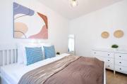 Central - Modern Comfort Retreat