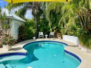 Tropical Oasis with Pool close to beach - Beachcomber