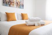 Stylish Vatican Chic Home - 3 Suites & Metro 7min