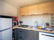 Charming caravan with terrace for 6
