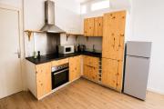 Newly renovated apartment close to shops