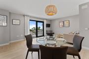 Suite 415 Modern living, two terraces & sea views