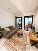 Sunlit Studio for Couples with Self check in
