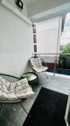 BYA Forest View Studio with Balcony