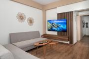 Modern Kallithea Apartment - Metro, WiFi & AC