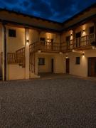 IDORAs HOUSE