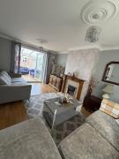 Spacious 5 Bed Home