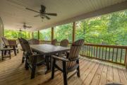 4 Wheeling Riverfront Paradise, awesome deck!