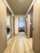 Yuraku 2 USJ 5 minutes Nishikujo Station 5 minutes on foot Entire house for private use Two toilets Maximum 7 people Direct access to Umeda and Osaka in 4 minutes Kansai Airport