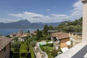 Towerhill Apartment with Roofterrace and shared Po