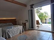 BEAU STUDIO NEUF en provence