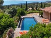 Exceptionnelle villa darchitecte, piscine, vue mer