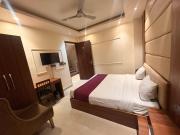 Hotel Status Inn
