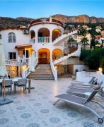 Renovated Holiday Home with Private Pool & Outdoor