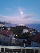 Top Noli