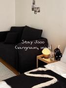 Sinnonhyeon Station 3-minute walk, Gangnam Plastic Surgery Hospital, ideal for shopping, airport bus, washer and dryer, 2BR, free luggage storage