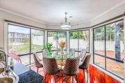 Top Caroline Springs