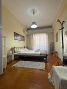 Kallisti Athens, 5 walk minutes from Metro