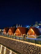 Pondok Seroja Cabin & Resto