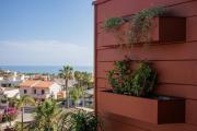 Top San Leone