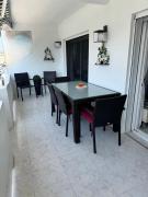 bonito apartamento en roses zona familiar