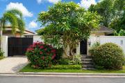 2 Bedrooms Pool Villa with Garden Dok Mai