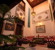 DAR bab jdid- Steps from historic sites