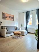 Modern Apartment 15-min-to-Venice