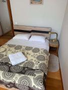 Peaceful Apartment with Balcony I Great Location I Cohost