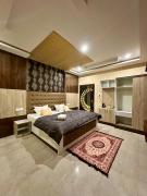 Royal manor by Staymoksha