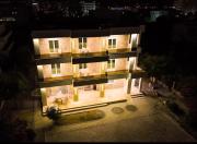Reis Luxury Residence