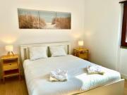 Ocean Sesimbra - Seaview Apartment Just a 5-Minute Walk to the Beach