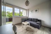 Park Skowroni Homely Studio by BookingHost
