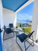 The Blue Sky Apartment with Lake view