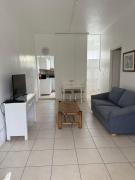 Maxwell Beach Escape 5- Beach & Resort Access