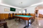 Calejo House – Pool & Sports & Grill Retreat