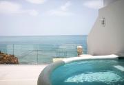 SEA FRONT- Luxe & Private Pool