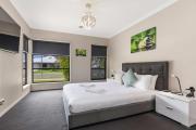 Top Moama