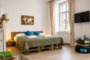 Elegant 1BR Apartment 2 Min from Rennweg Station