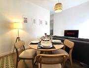 YR Apartments - Ca Granda - 1 Min Walk to Metro