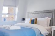 Amazing 1BDRM Apt with Stunning Views over City