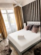 Romeos Beachfront Apartment by LOFT, Hotel OPERA and White Tower