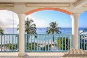 Romantic Beachfront Condo for Two - Villas 305