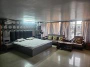 Penthouse with Terrace Garden