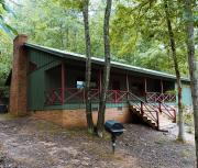 Pet-Friendly Cabin with a Private Hot Tub in Bostic, North Carolina